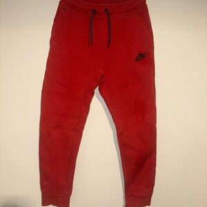 Nike Kids' Red Jogger NIKE TECH